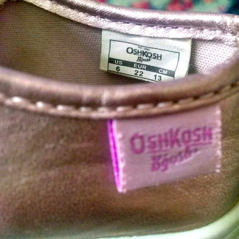 Oshkosh Metallic Pink Blinged Slip On Sneakers With Bow Size 6